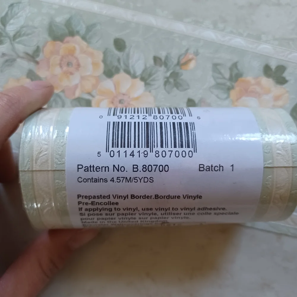 Wallpaper Border Silk Rose Blossoms Pastel Green